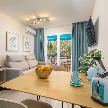 Beachfront Tiffany Design Estepona