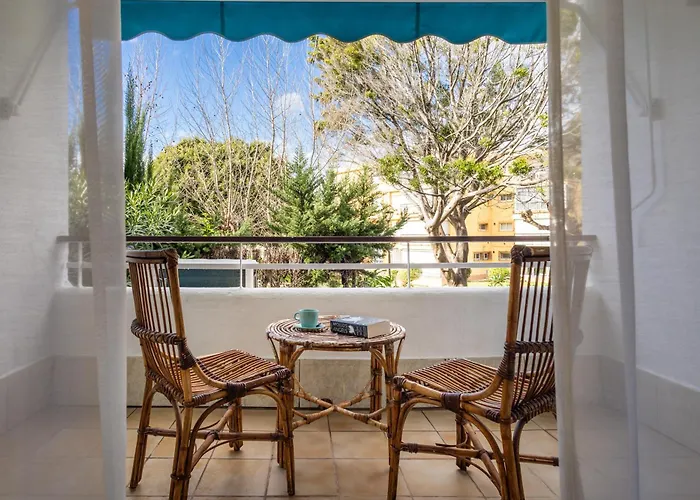 Beachfront Tiffany Design